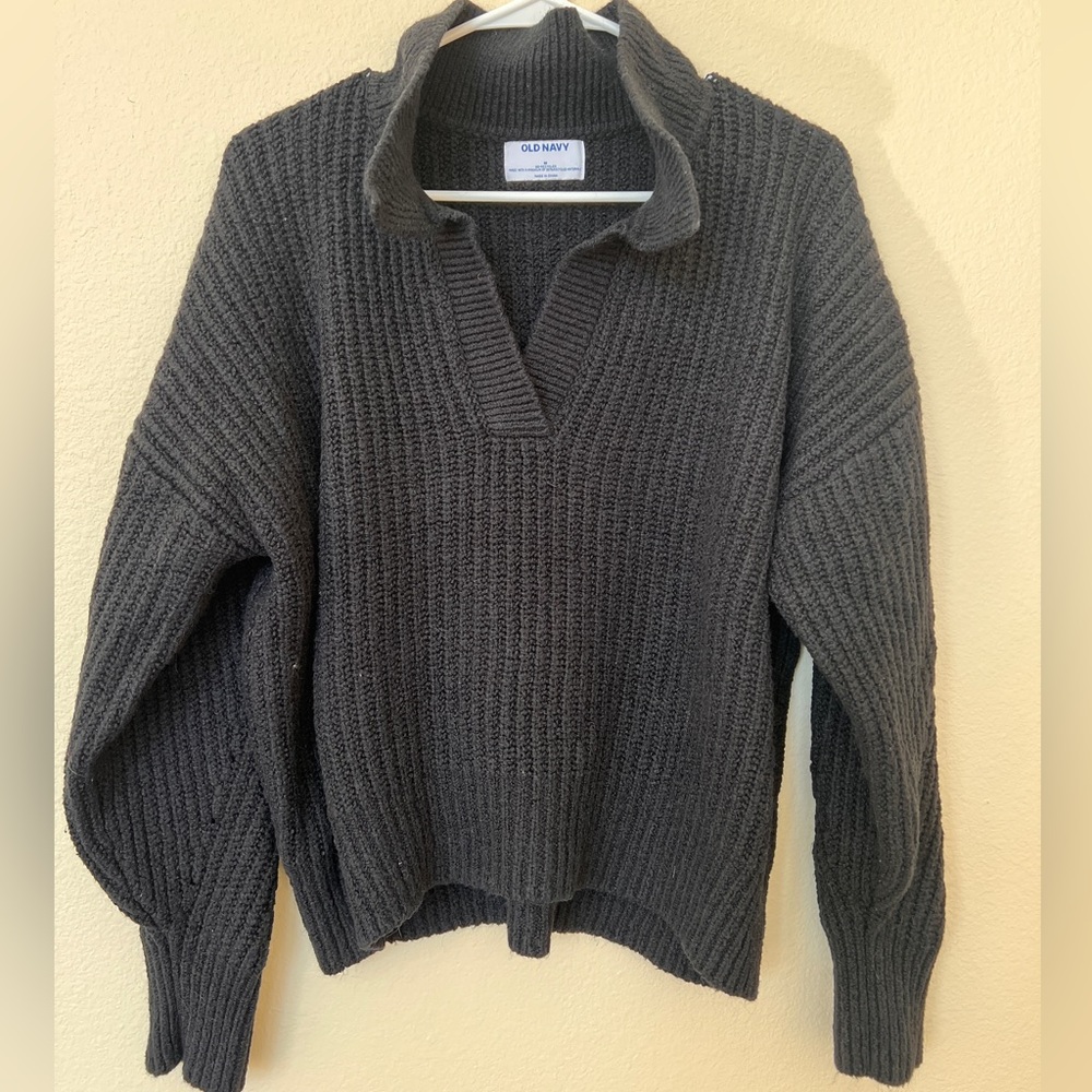 Old Navy Women's Black V-Neck Sweater